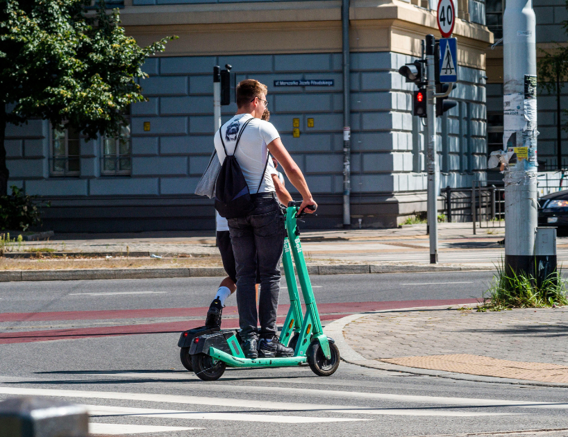 En este momento estás viendo Patinetes Eléctricos 2026: seguro y coberturas